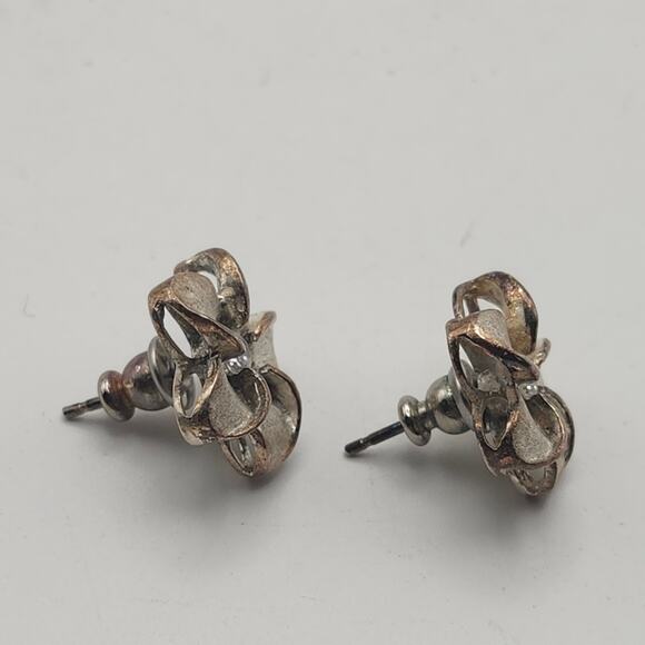 Lot 2 Pairs Earrings Flower Studs + Daisy Plastic Disc Dangle Cottagecore Spring - Picture 8 of 8